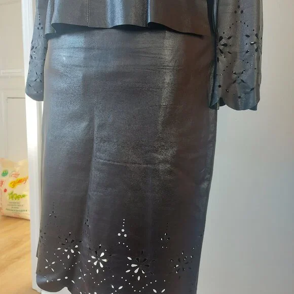 Danier leather two piece skirt suit - Picture 4 of 10